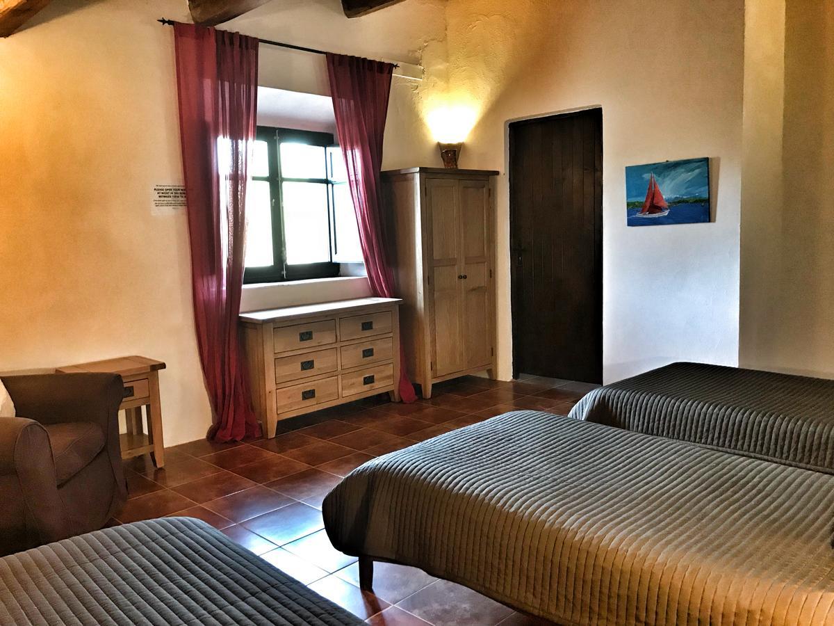 Hotel Mas Pelegri Serinya Ngoại thất bức ảnh