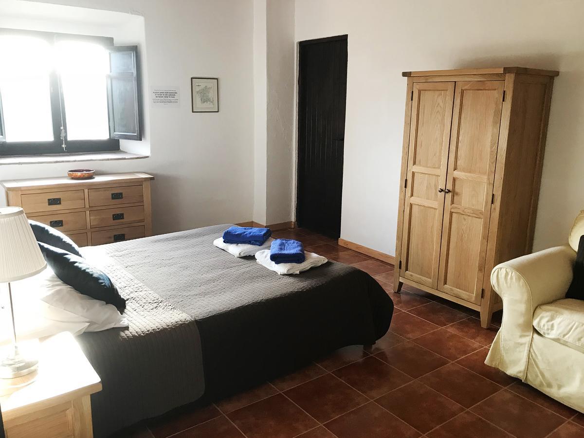 Hotel Mas Pelegri Serinya Ngoại thất bức ảnh