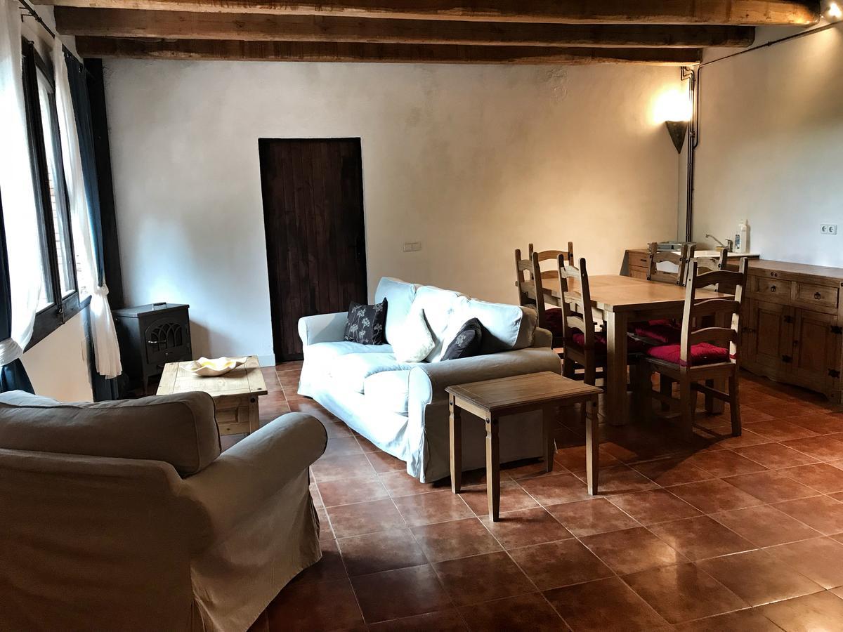 Hotel Mas Pelegri Serinya Ngoại thất bức ảnh
